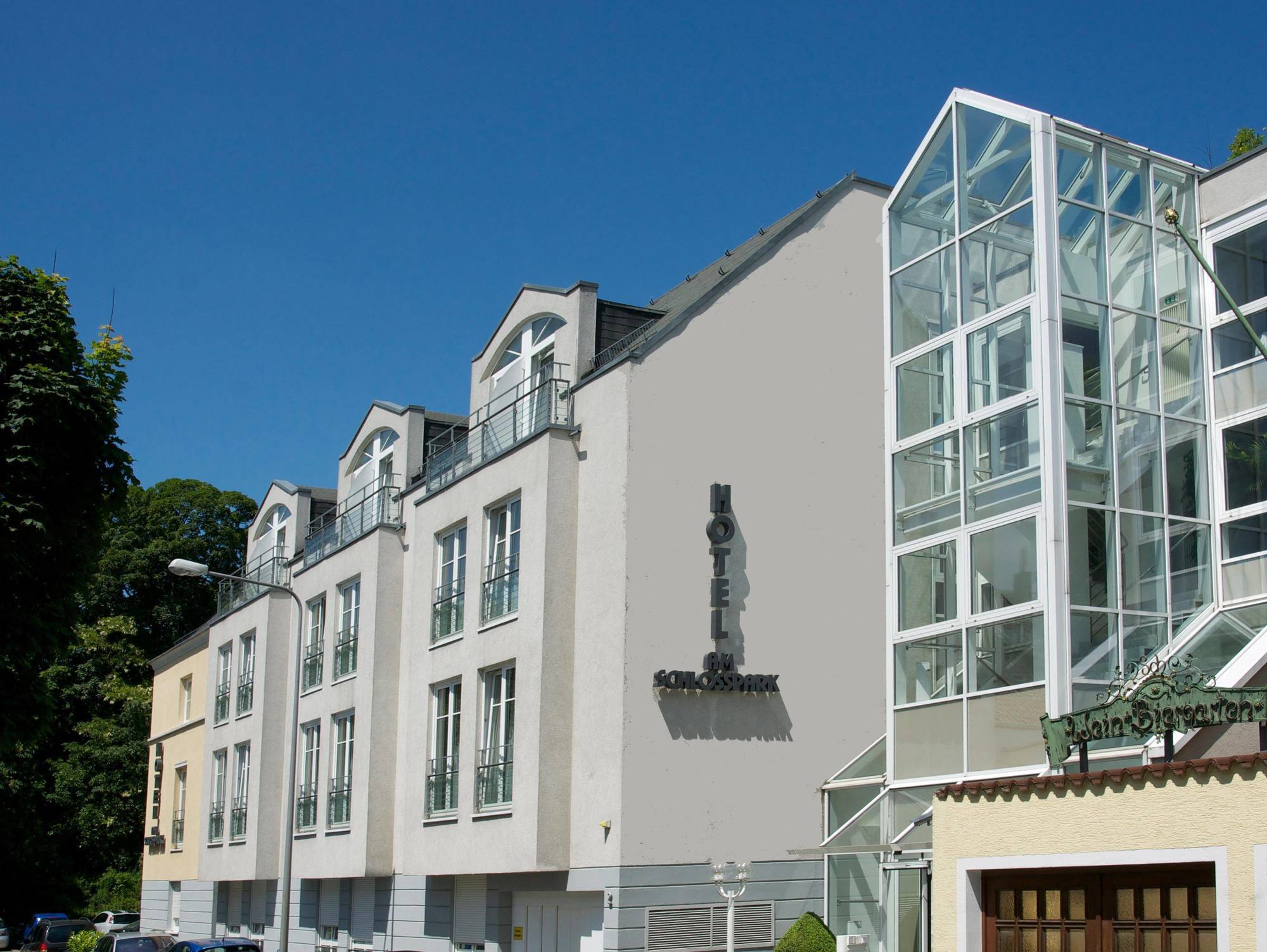 Hotel Am Schlosspark , Wiesbaden Esterno foto